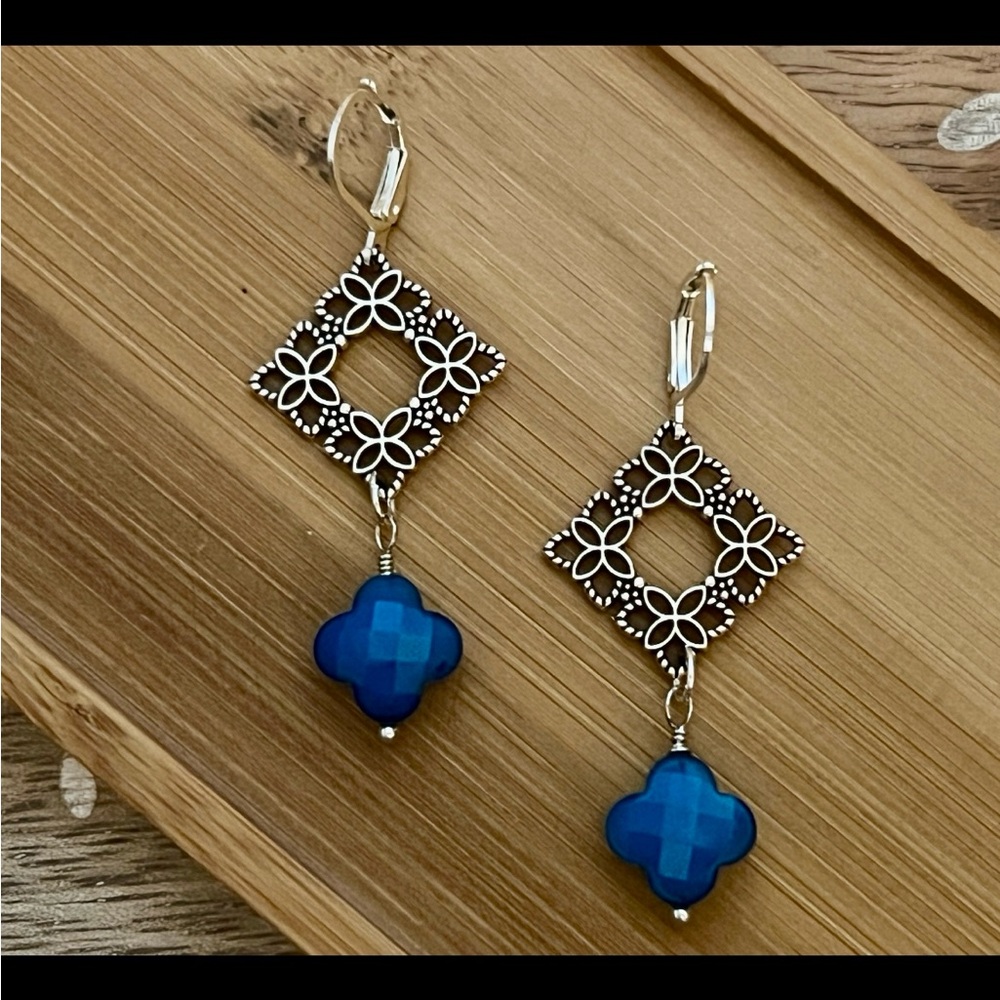 Pretty Turquoise Blue Clover Earrings With 925 Silver Lever Back Hooks